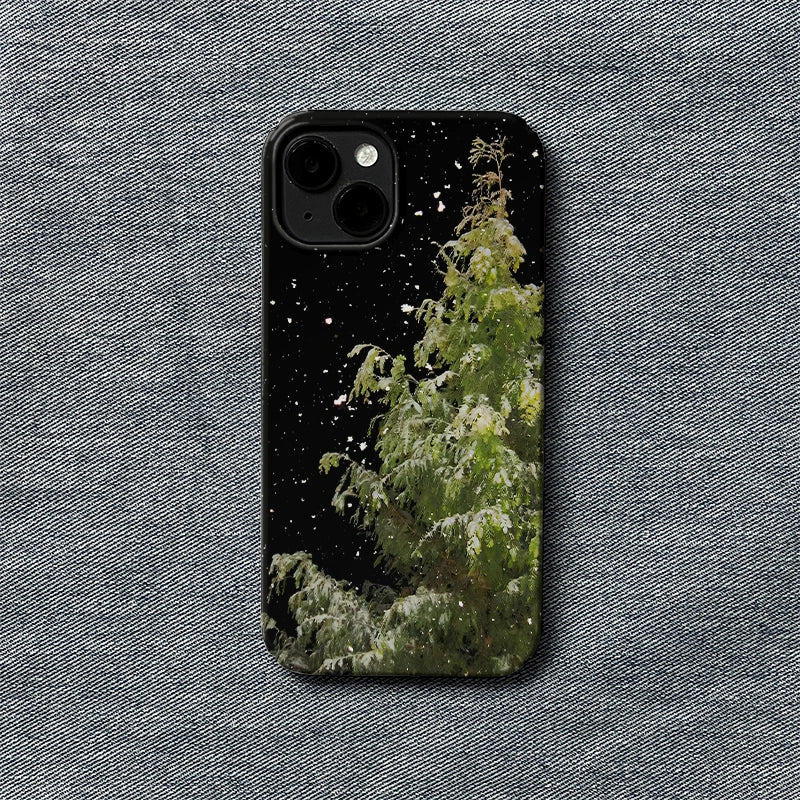 Funda para teléfono con árbol de Navidad nevado: protección para el paraíso invernal