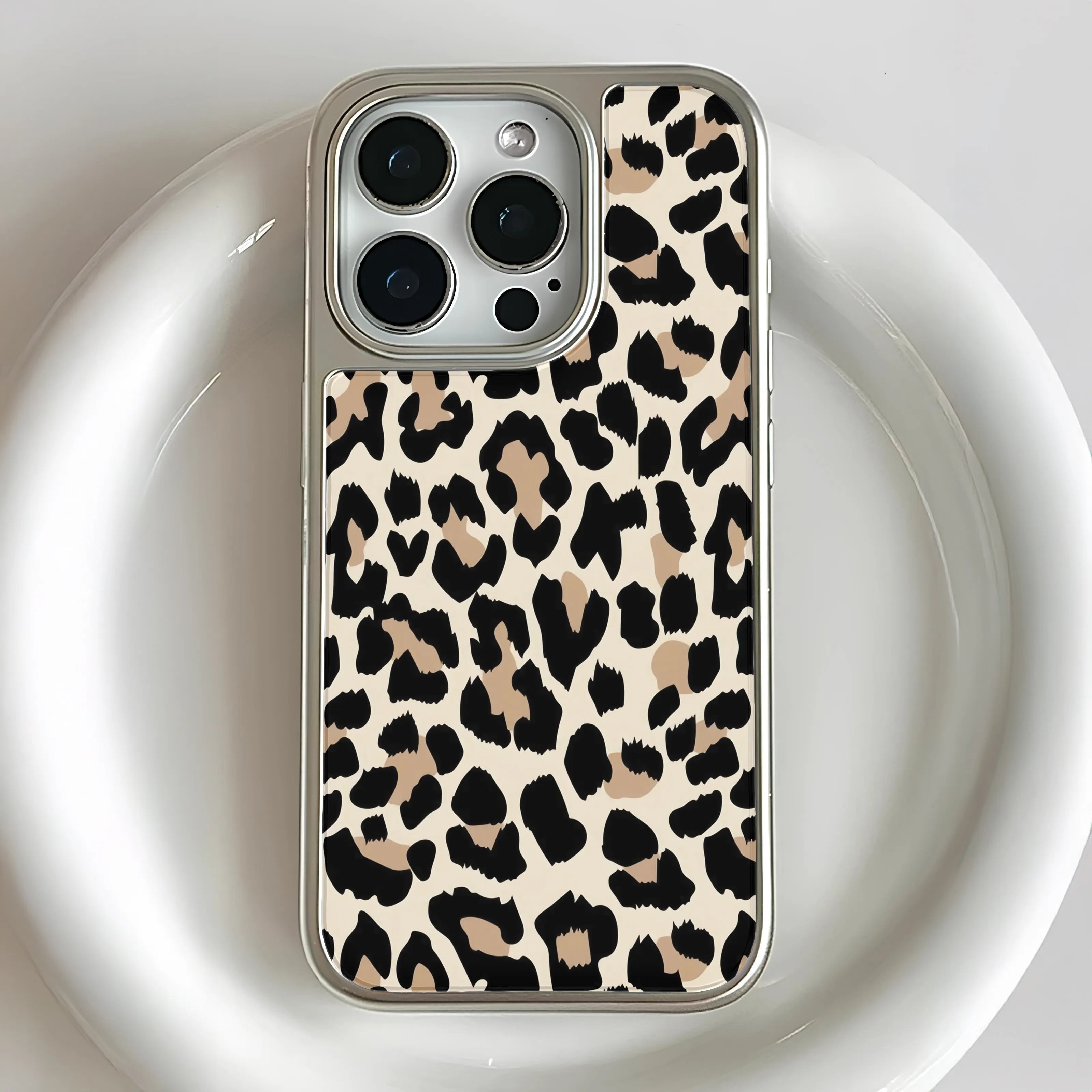 Holographic Leopard Phone Case for iPhone 14 Pro - Chic Animal Print Design