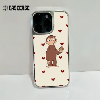 Funda holográfica cromada de George el Curioso con diseño de corazón
