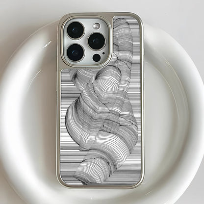 Funda holográfica cromada para iPhone 15 Pro - Diseño artístico de líneas negras
