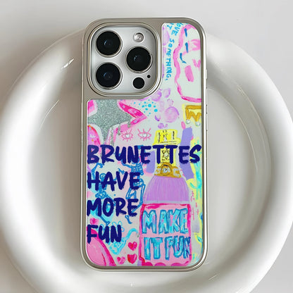 Funda para teléfono holográfica cromada con diseño divertido y colorido.