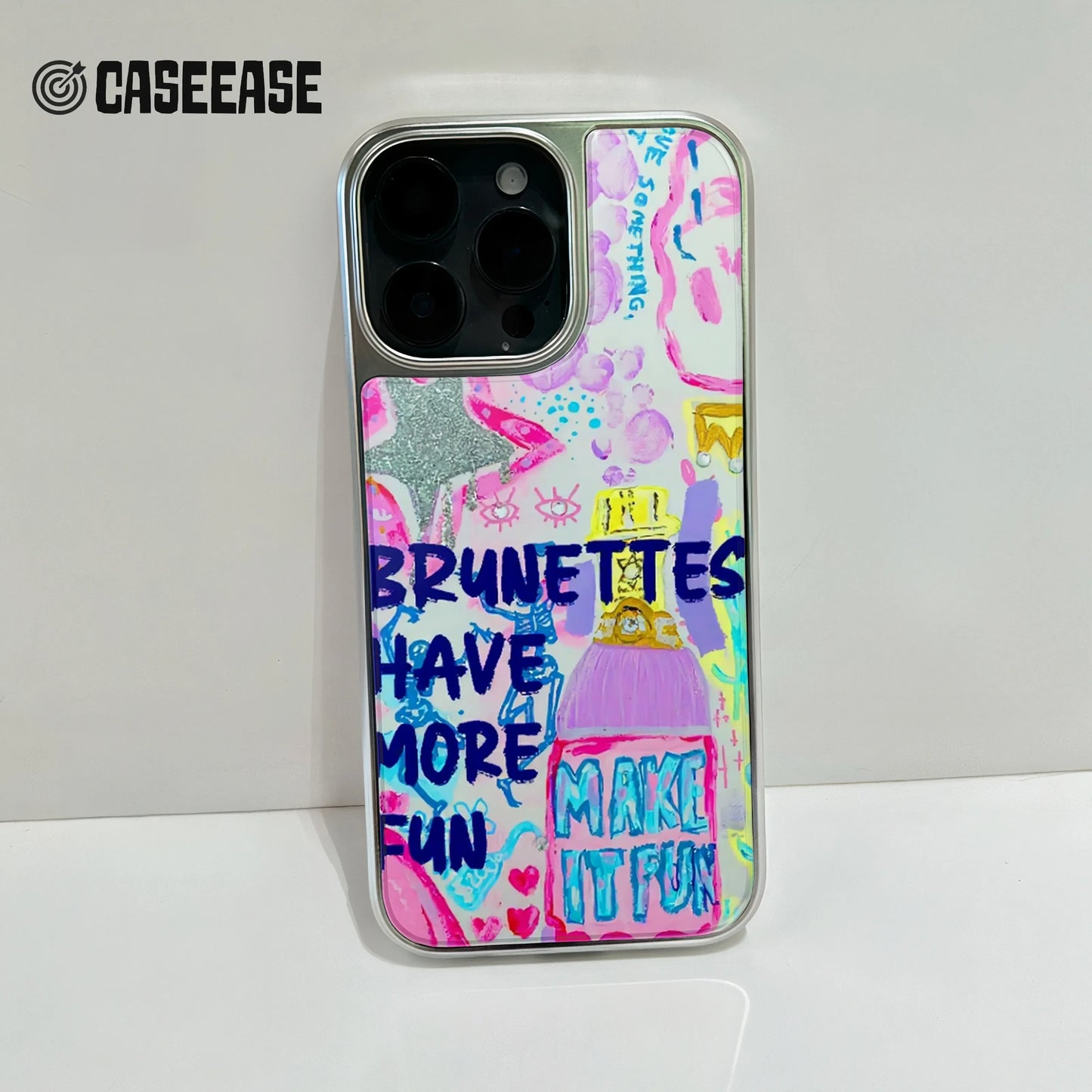 Funda para teléfono holográfica cromada con diseño divertido y colorido.