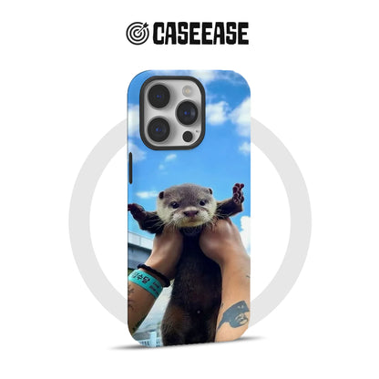Bonita funda para teléfono con diseño de nutria