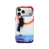 Funda de teléfono con figuras abstractas para una estética moderna