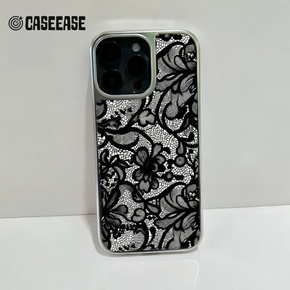 Funda para teléfono con encaje cromado holográfico - Elegante diseño floral negro