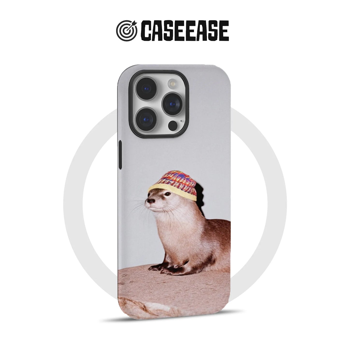 Bonita funda para teléfono con forma de nutria y gorro